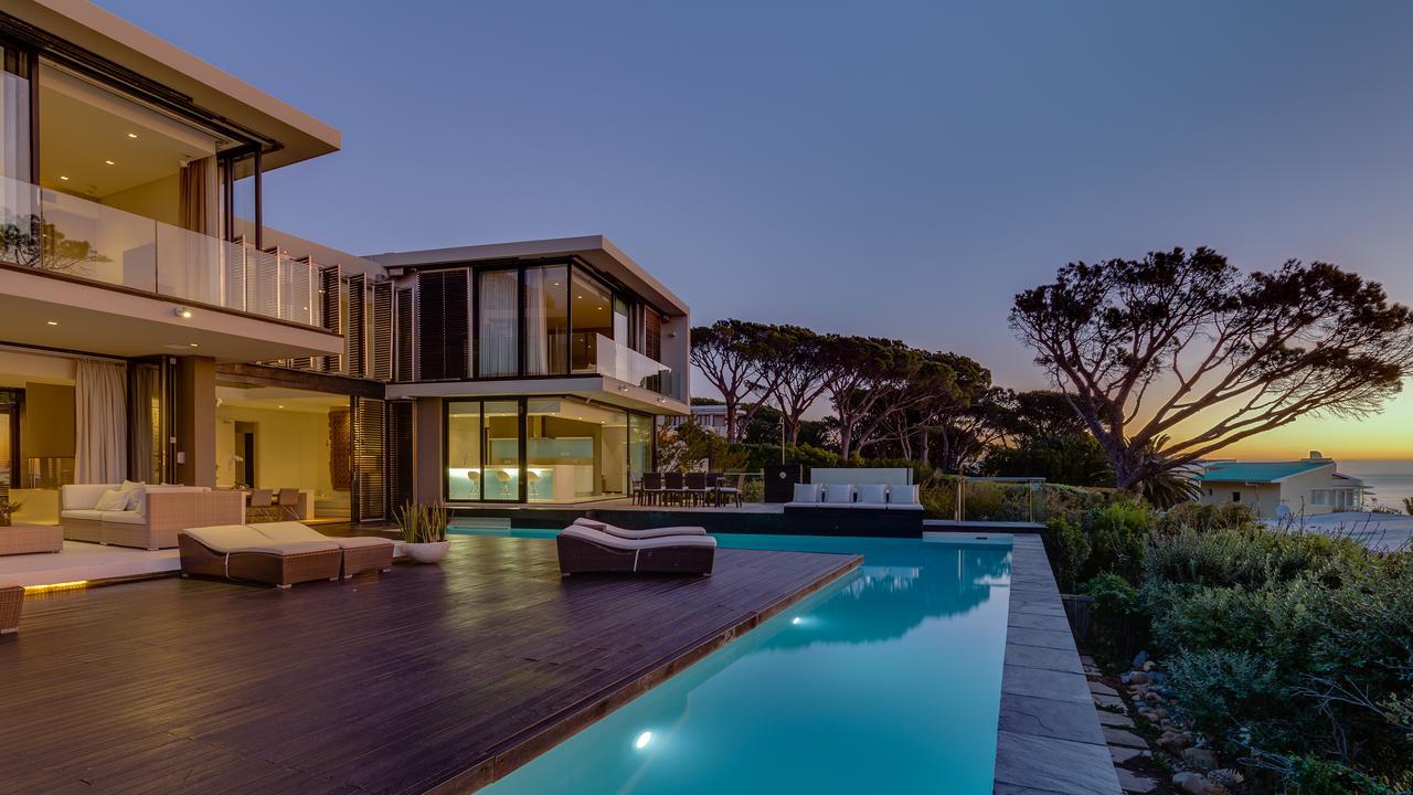Serenity Villa 18 Ronald Rd Camps Bay Cape Town Exterior photo