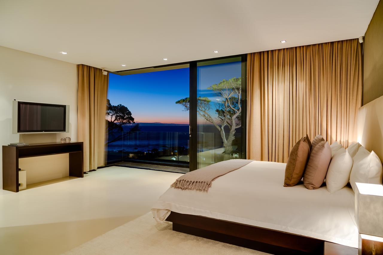 Serenity Villa 18 Ronald Rd Camps Bay Cape Town Exterior photo